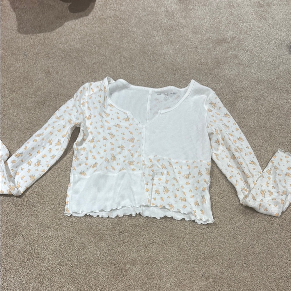 American Eagle White Floral Long Sleeve Top